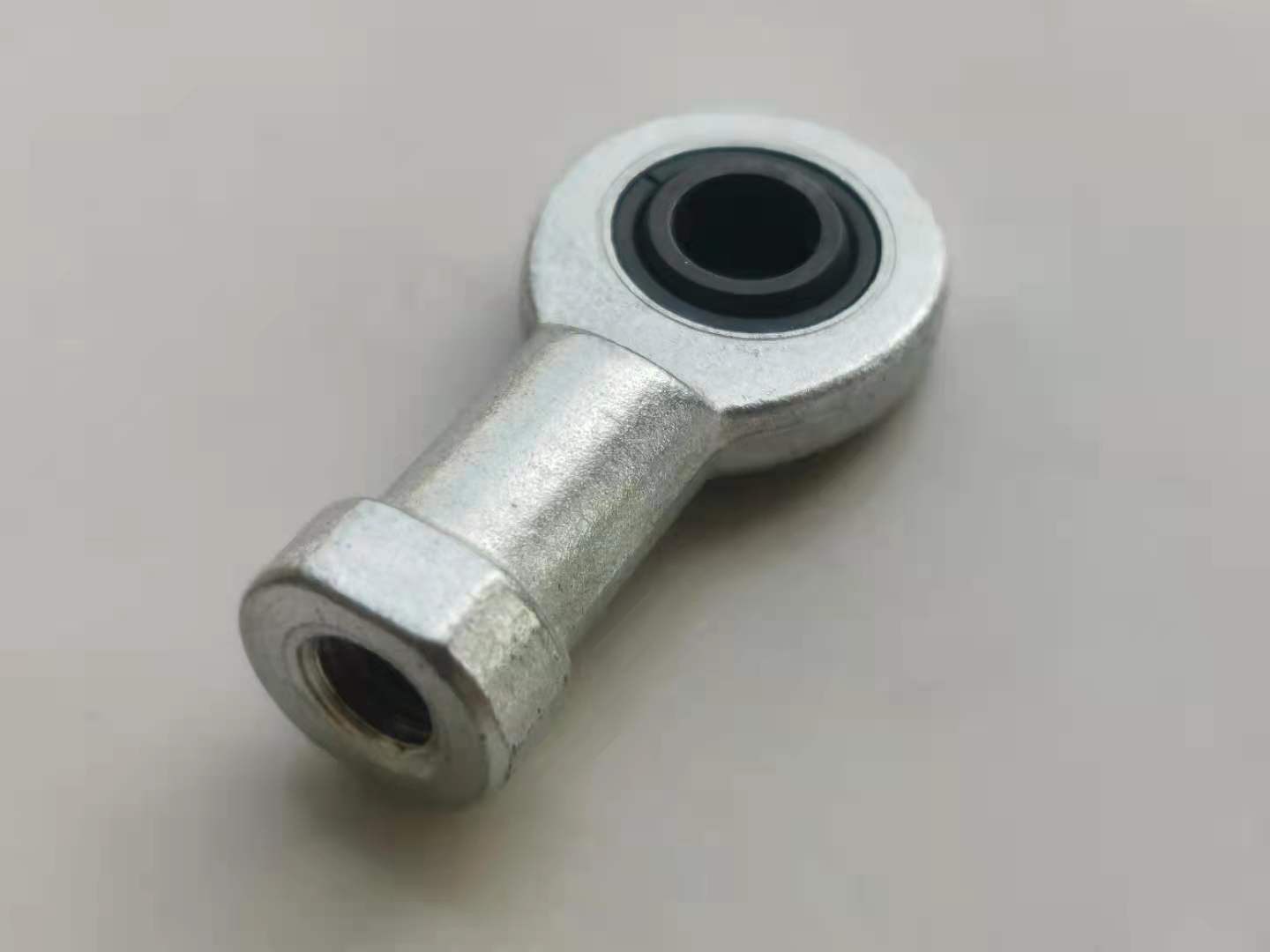 Carbon Steel Ball Joint Rod End Bearing For Pneumatic Cylinder